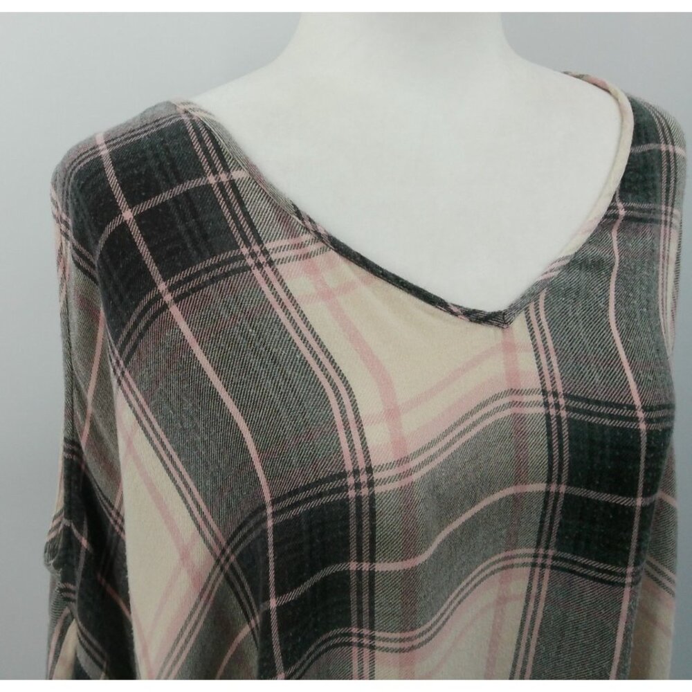 Ivy Jane Plaid Poncho Women's One Size Pink Gray Tassel Trim Shoulder Cutouts - Picture 5 of 9